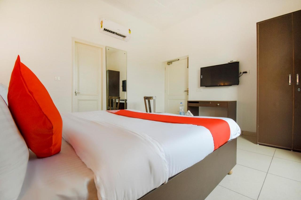 Oyo 75460 Sky High Residency Hotell Ludhiana Eksteriør bilde